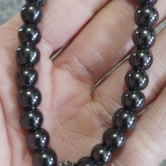 HEMATITE BEADED SILVER-TONE KARMA CHARM STRETCH BRACELET - Picture 2 of 9